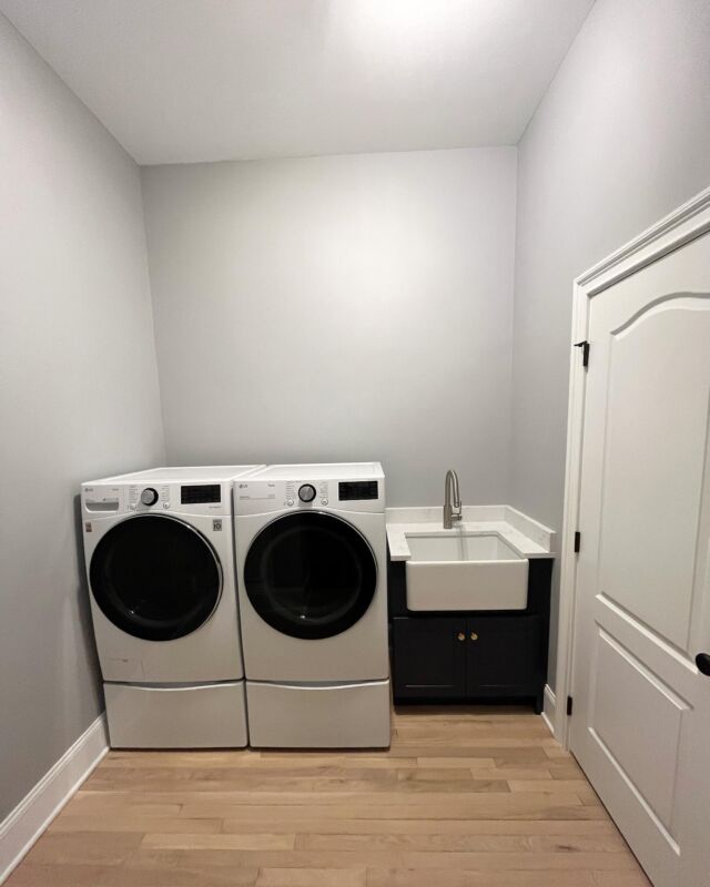 Here we took the laundry from the first floor and moved it to the master bedroom walk-in closet. We repurposed a sitting room in the master bedroom as the new closet by narrowing the opening and installing a California Closet system. The downstairs laundry room will now be converted into a mudroom.
•
•
•
•
#laundryroom #laundry #mudroom #renovation #homeimprovement #construction