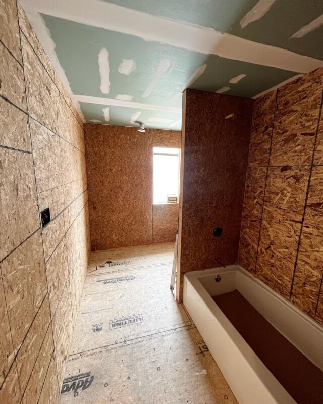 Not everyday you see a bathroom with osb for walls? I’ll be installing the fully waterproof (vapor barrier as well) @designbyfibo wall panels throughout which require a solid surface to be fastened. Stay tuned.
•
•
•
#bathroom #bathroomrenovation #homeimprovement #fibo #designbyfibo #contractor #construction #design