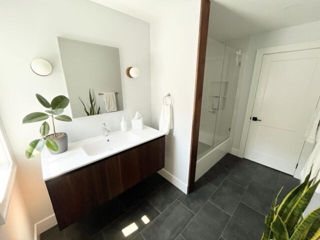 Here’s a look at the finished bathroom we expanded and completely transformed!
•
•
•
•
#bathroom #bathroomreno #bathroomremodel #homeimprovement #remodeling #construction #design #interiordesign #modern #contemporary